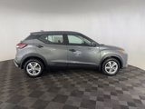 New 2025 Nissan Kicks Play S image 4