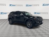 Used 2018 Jeep Grand Cherokee Limited w/ Luxury Group II image 2