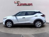 Used 2022 Nissan Kicks S image 2