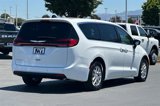 New 2025 Chrysler Pacifica Select image 4