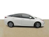Used 2016 Toyota Prius Four image 2
