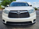 Used 2015 Toyota Highlander LE image 2
