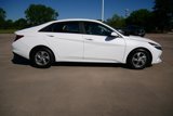 Used 2021 Hyundai Elantra SE image 2