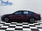 Used 2024 Nissan Altima 2.5 SV image 2