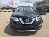 Used 2018 Nissan Rogue SV image 2