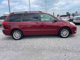 Used 2010 Toyota Sienna XLE image 4