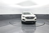 Used 2023 Ford Edge SEL w/ Convenience Package image 2