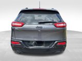 Used 2018 Jeep Cherokee Latitude image 3
