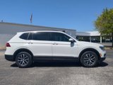 Used 2018 Volkswagen Tiguan SE w/ Panoramic Sunroof Package image 3