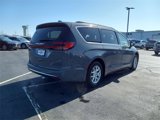 Used 2022 Chrysler Pacifica Touring-L image 6