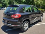 Used 2010 Volkswagen Tiguan S image 3