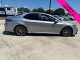 Used 2023 Toyota Camry SE image 2