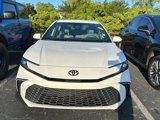 Used 2025 Toyota Camry SE image 3