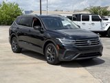 Used 2022 Volkswagen Tiguan SE image 2