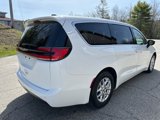 Used 2023 Chrysler Pacifica Touring-L image 5