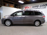 Used 2011 Toyota Sienna XLE image 2