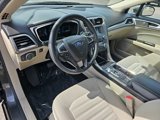 Used 2018 Ford Fusion SE image 2