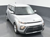 Used 2021 Kia Soul S image 2
