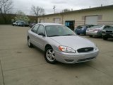 Used 2004 Ford Taurus SE image 3