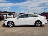 Used 2022 Chevrolet Malibu LT image 2