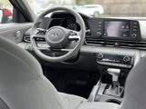 Used 2022 Hyundai Elantra SEL image 2