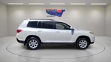 Used 2012 Toyota Highlander 4WD image 2