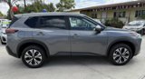 Used 2022 Nissan Rogue SV image 4