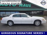 Used 2009 Lincoln Town Car Signature Limited image 2
