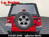 Used 2016 Jeep Wrangler Unlimited Sahara w/ Connectivity Group image 5