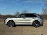 Used 2024 Porsche Cayenne image 2