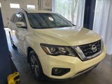 Used 2018 Nissan Pathfinder SV image 3