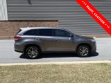 Used 2019 Toyota Highlander XLE image 4