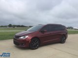 Used 2018 Chrysler Pacifica Limited w/ S Appearance Package image 3