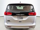 Used 2022 Chrysler Voyager LX image 5