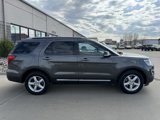 Used 2017 Ford Explorer XLT w/ Equipment Group 202A image 4