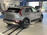 Used 2023 Kia Niro EX Touring image 4