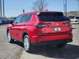 New 2025 Mitsubishi Outlander ES image 3