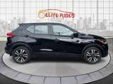 Used 2020 Nissan Kicks SV w/ Exterior Package image 2