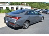 New 2025 Hyundai Elantra SE image 5