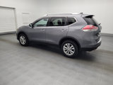 Used 2016 Nissan Rogue SV image 3