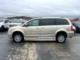 Used 2012 Chrysler Town & Country Limited image 6