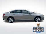 Used 2023 Chevrolet Malibu LT image 2