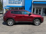 Used 2022 Jeep Compass Latitude image 4