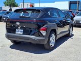 New 2025 Hyundai Kona SE image 3