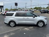 Used 2022 Kia Carnival LX image 4