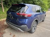 Used 2023 Nissan Rogue SV image 3