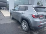 Used 2022 Jeep Compass Latitude image 3