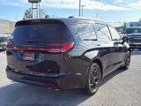 New 2025 Chrysler Pacifica Premium image 4