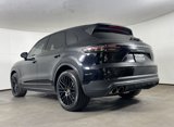 Certified 2021 Porsche Cayenne S image 3
