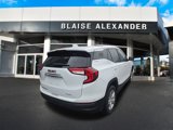 Used 2024 GMC Terrain SLE image 3